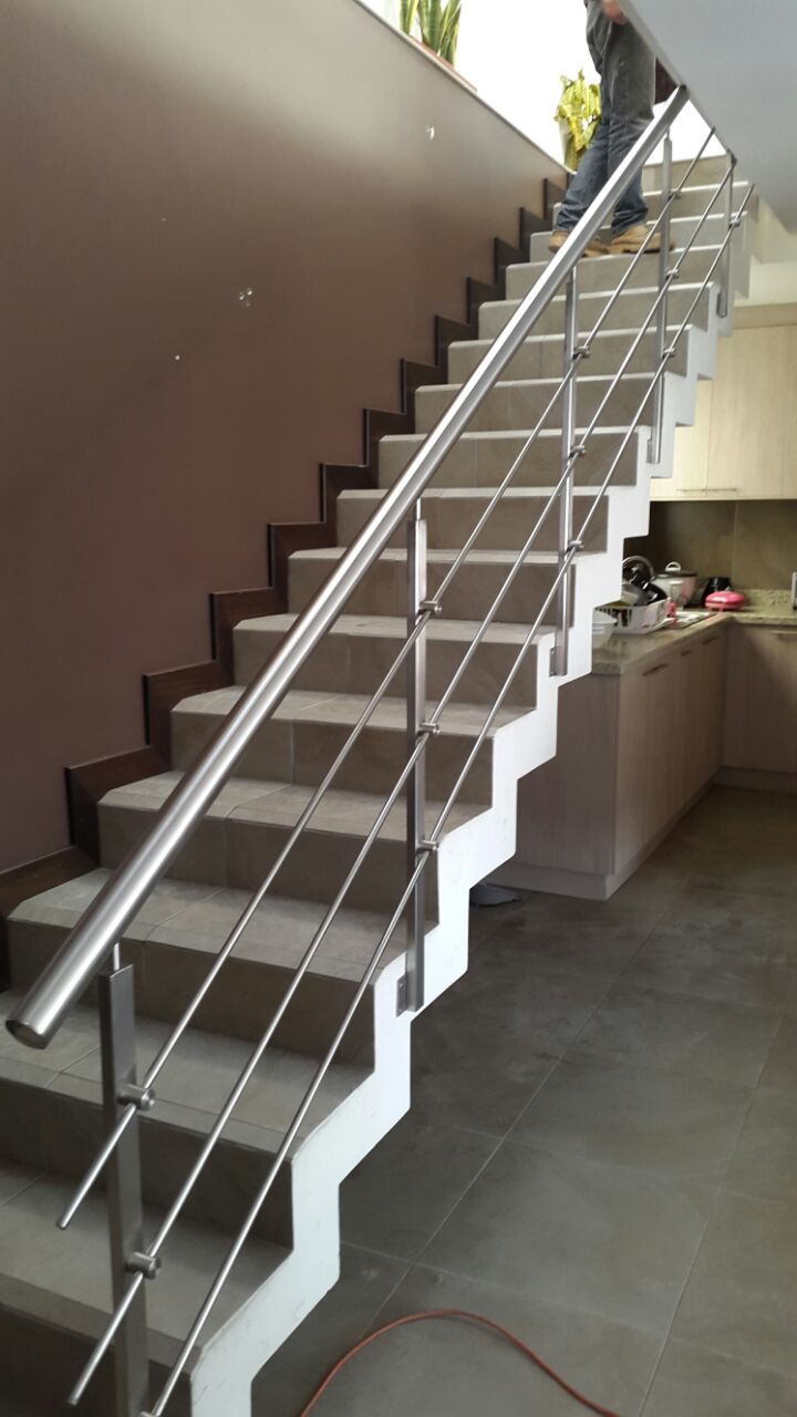 Railing Tangga Stainless