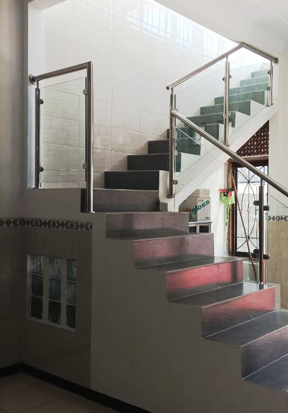 railing balkon tangga stainless 304 kaca tempered